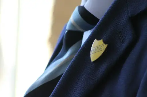校服